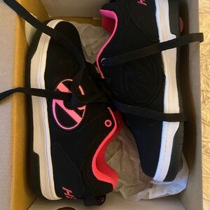 Heelys Black and Pink Kids Sneakers